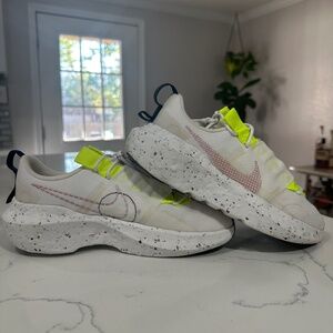 Nike crater impacts - women’s size 7